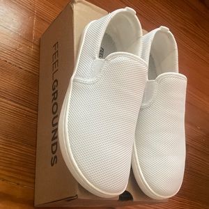 BNWT Feelgrounds All White Mesh Eu 37/ women’s 7